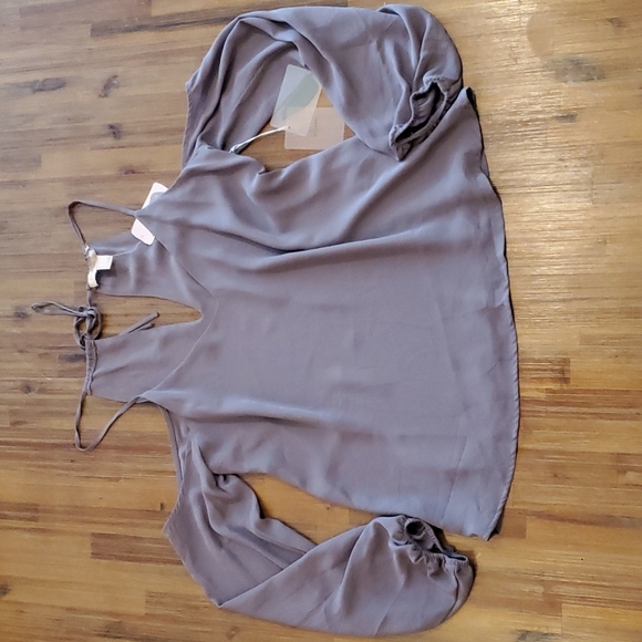 NWT Women's Cold Shoulder Top - Picture 1 of 4